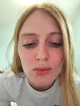 Snapshot of tuny_x chatting on 04/11/26, 01:37 tuny x online show from 04/11/26, 01:37