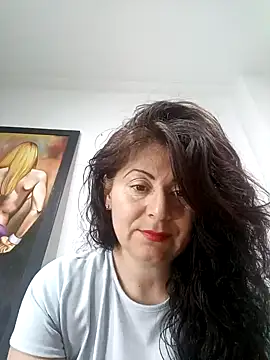 Snapshot of lunadicty chatting on 01/21/25, 12:46 lunadicty online show from 01/21/25, 12:46