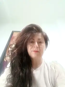 Snapshot of lunadicty chatting on 03/06/25, 10:26 lunadicty online show from 03/06/25, 10:26