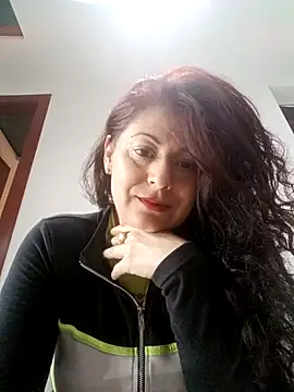 Snapshot of lunadicty chatting on 09/26/25, 11:31 lunadicty online show from 09/26/25, 11:31