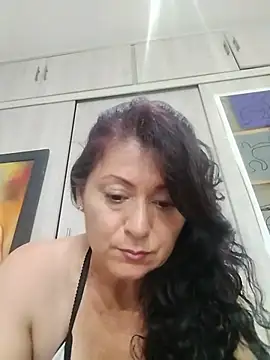 Snapshot of lunadicty chatting on 05/21/26, 11:34 lunadicty online show from 05/21/26, 11:34