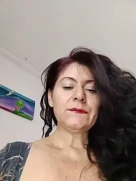 Snapshot of lunadicty chatting on 07/04/26, 05:41 lunadicty online show from 07/04/26, 05:41