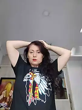 Snapshot of lunadicty chatting on 07/31/26, 10:09 lunadicty online show from 07/31/26, 10:09