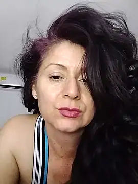 Snapshot of lunadicty chatting on 08/02/26, 12:42 lunadicty online show from 08/02/26, 12:42