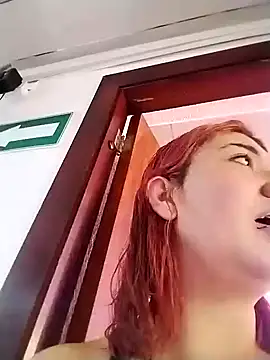 Cerecitaa02  online show from 11/20/25, 12:05