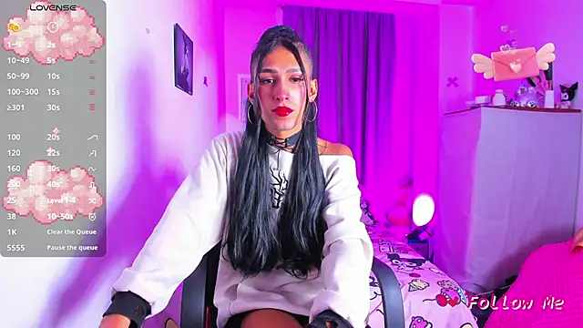 Snapshot of SkylerBennet chatting on 10/18/25, 02:14 SkylerBennet online show from 10/18/25, 02:14