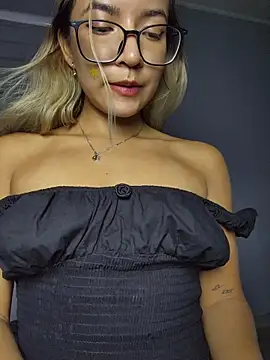 Pretty roxxyy online show from 02/08/26, 12:25