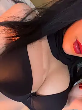 QueenLujaine online show from 04/11/26, 07:45