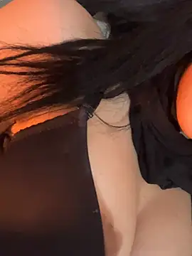 QueenLujaine online show from 04/12/26, 08:58