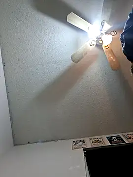 Snapshot of moasslicker chatting on 11/26/25, 09:10 moasslicker online show from 11/26/25, 09:10