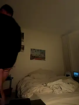 Snapshot of Chaud06_french chatting on 11/04/25, 12:54 Chaud06 french online show from 11/04/25, 12:54