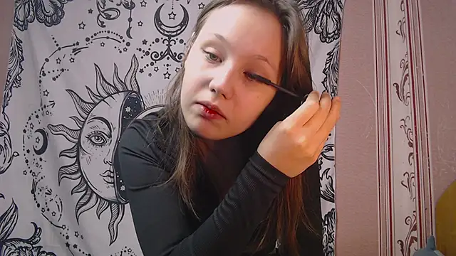 Thighswithspikes online show from 09/19/25, 08:05