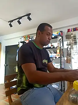 elnegro707070 online show from 10/22/25, 11:10