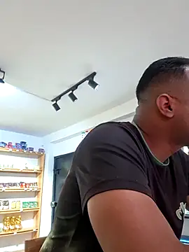 elnegro707070 online show from 02/23/26, 11:07