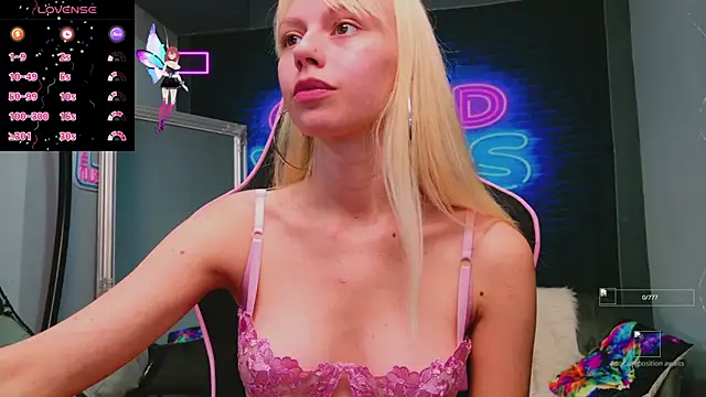 AlessiaCroft online show from 09/17/25, 04:14