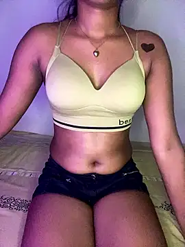 Snapshot of selena_mia chatting on 01/12/26, 05:56 selena mia online show from 01/12/26, 05:56