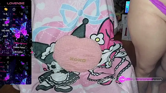 w3tkittty online show from 10/21/25, 10:54