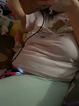 w3tkittty online show from 02/13/26, 06:42