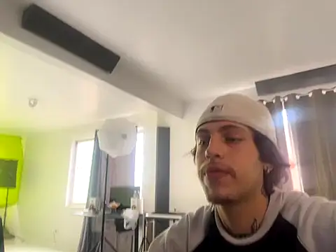 Snapshot of bigrosa21cm chatting on 10/26/25, 11:49 bigrosa21cm online show from 10/26/25, 11:49