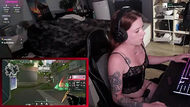 Horny Makima online show from 09/21/25, 10:28