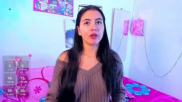 mialeia01 online show from 10/29/25, 12:29