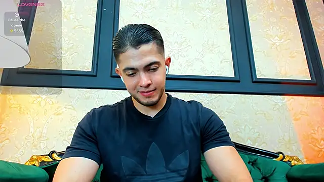 Snapshot of GrantBlake chatting on 02/14/26, 06:32 GrantBlake online show from 02/14/26, 06:32