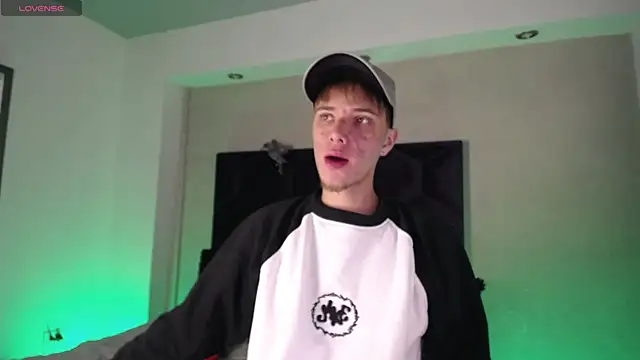 Robbin Blaze online show from 04/08/26, 04:56