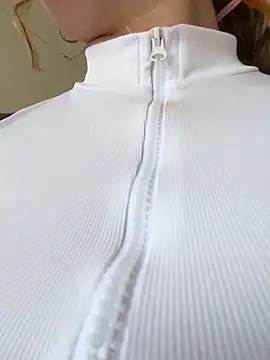 Baby  Otaku online show from 04/18/26, 07:58