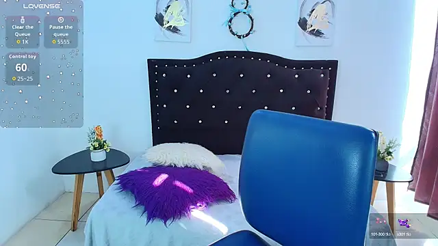 Snapshot of Ariana_F_W chatting on 09/11/25, 01:44 Ariana F W online show from 09/11/25, 01:44