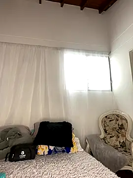 Mia  Gray online show from 11/13/25, 06:18