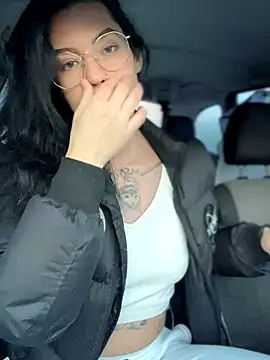 MeekyRich online show from 10/31/25, 01:17