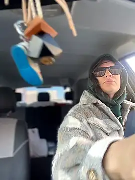 MeekyRich online show from 04/18/26, 03:10