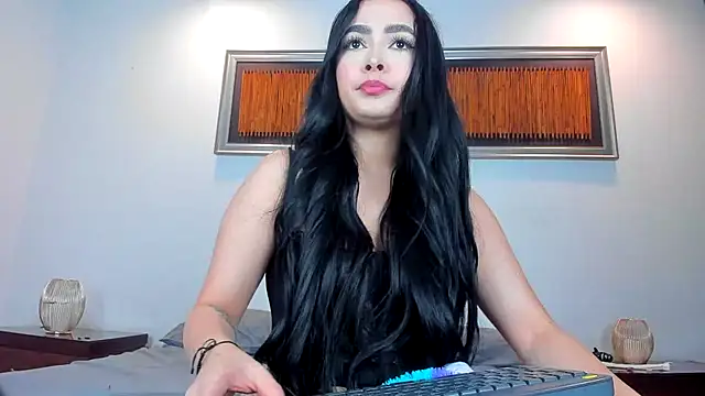 Bella  hamilton online show from 06/22/26, 01:51