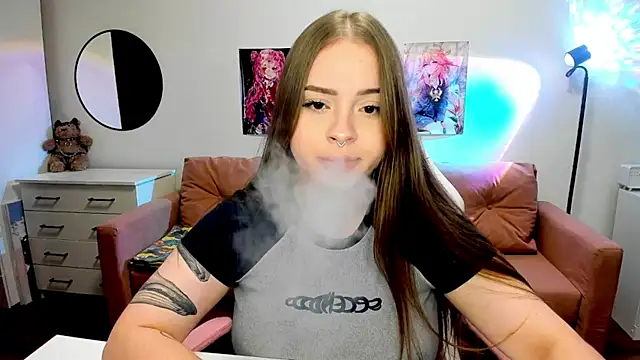 Snapshot of mistress_lain chatting on 09/17/25, 09:05 mistress lain online show from 09/17/25, 09:05