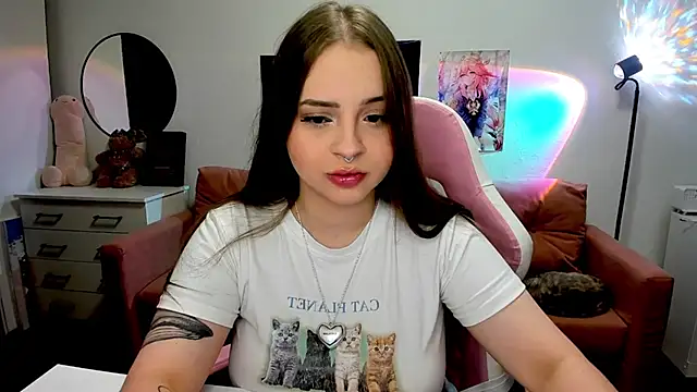 Snapshot of mistress_lain chatting on 09/25/25, 07:50 mistress lain online show from 09/25/25, 07:50