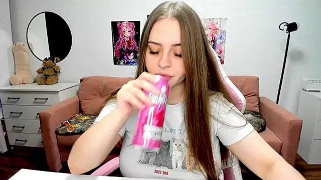 Snapshot of mistress_lain chatting on 10/20/25, 07:47 mistress lain online show from 10/20/25, 07:47