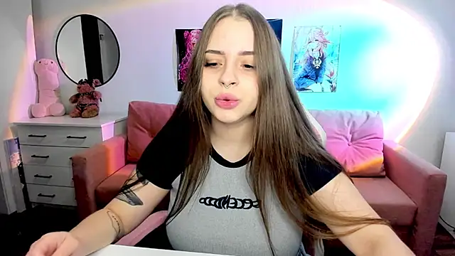 Snapshot of mistress_lain chatting on 10/28/25, 01:47 mistress lain online show from 10/28/25, 01:47