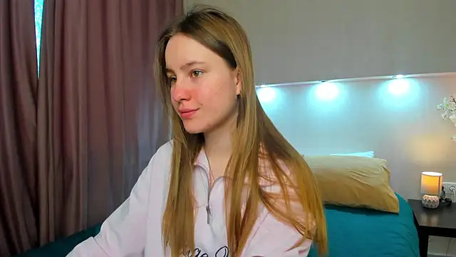 Candy Cansew online show from 09/11/25, 12:44