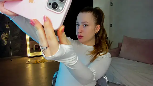 Candy Cansew online show from 02/23/26, 09:17