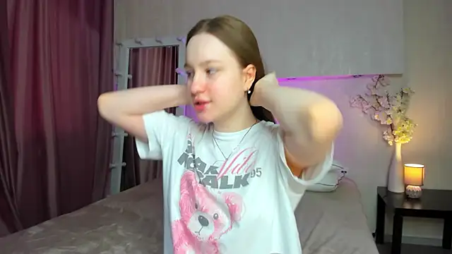 Candy Cansew online show from 04/12/26, 01:10