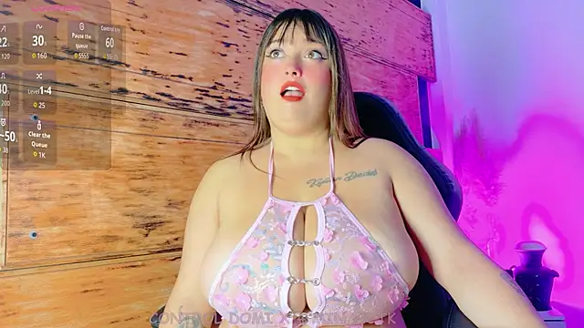 Alicee stone  online show from 11/26/25, 08:21