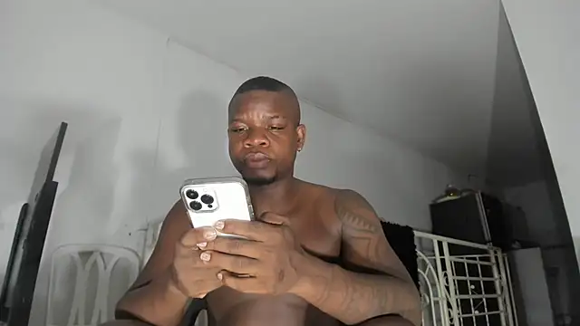 feliipehot online show from 11/26/25, 02:01