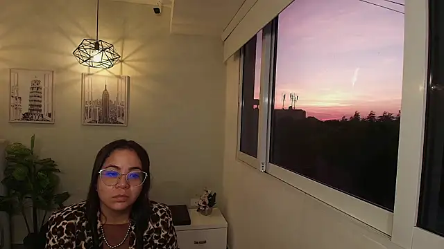  Victoria Collins online show from 09/11/25, 10:48