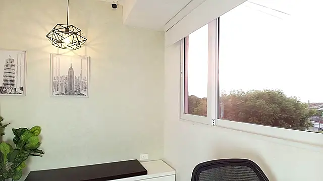  Victoria Collins online show from 09/17/25, 11:23