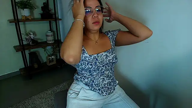  Victoria Collins online show from 02/07/26, 11:03