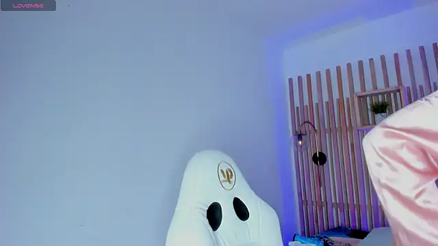 ciara blake online show from 04/17/26, 07:39