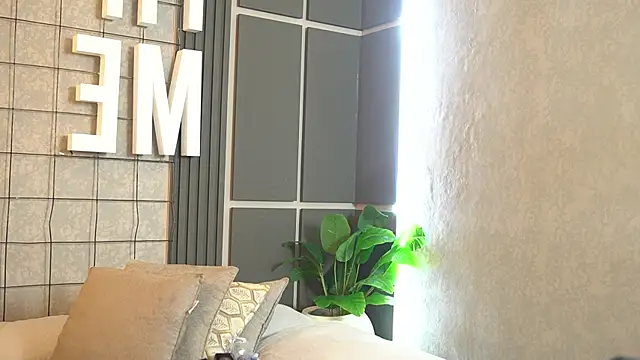 Susan wall online show from 09/12/25, 12:38