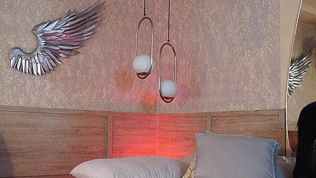 Susan wall online show from 03/18/26, 03:37