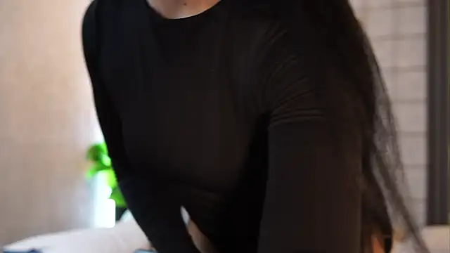 Susan wall online show from 04/13/26, 01:16