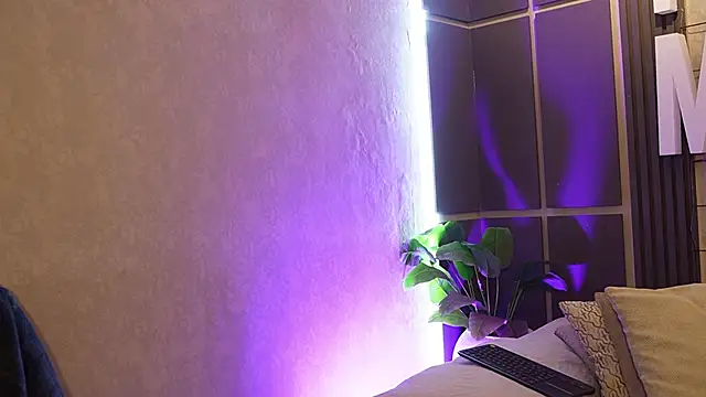 Susan wall online show from 04/22/26, 01:01